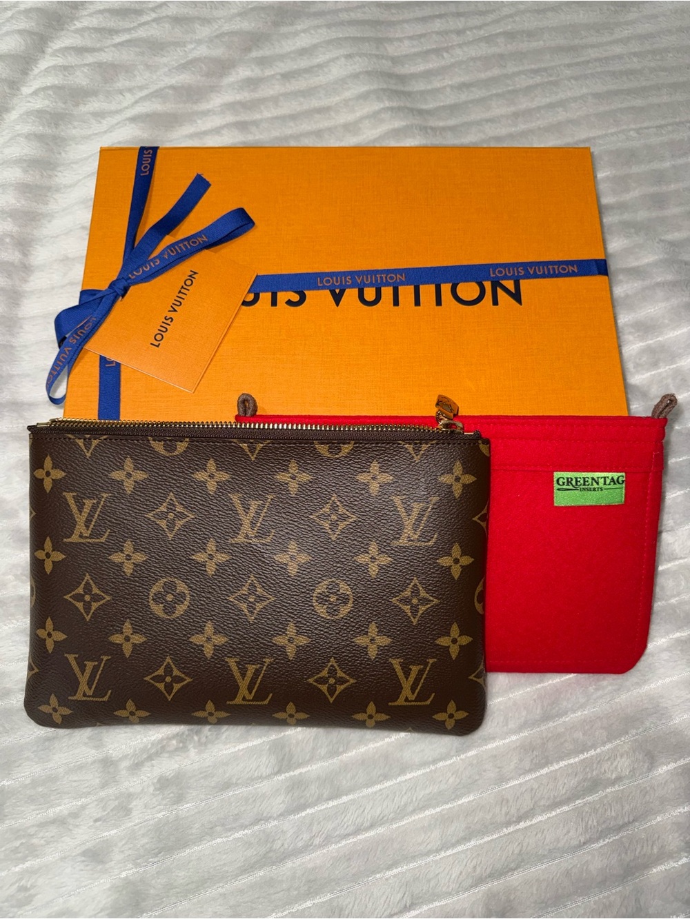 Louis Vuitton Key Pouch Medium - Picture 6 of 15
